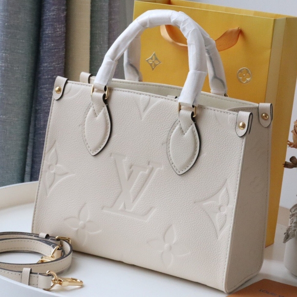 <AUTHENTIC>Louis Vuitton bag - Picture 1 of 9